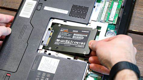 Giá thay ổ cứng SSD-HDD cho laptop Samsung TPHCM